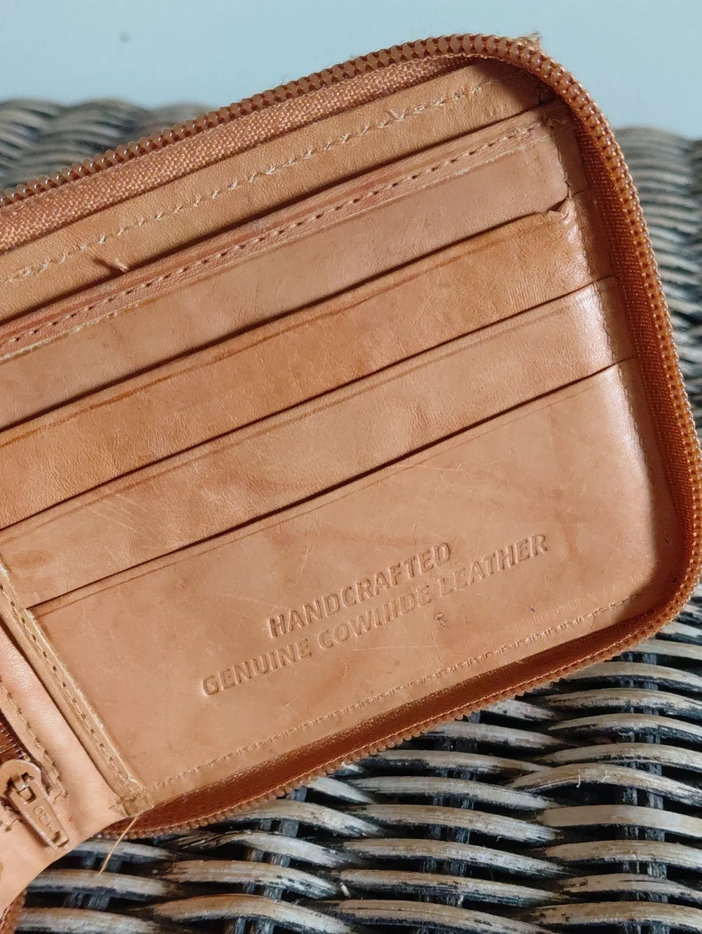 Vintage compact leather